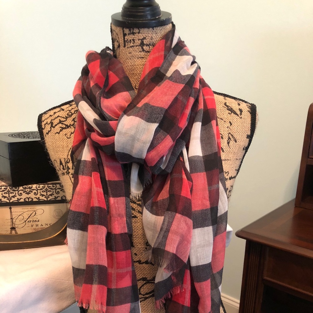 NWOT Black/White/Red Wrap Scarf